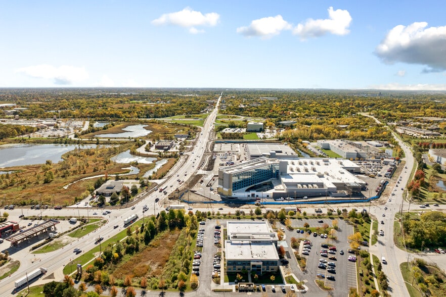 More Photos Of 2505 N Farnsworth Ave, Aurora Bank For Lease