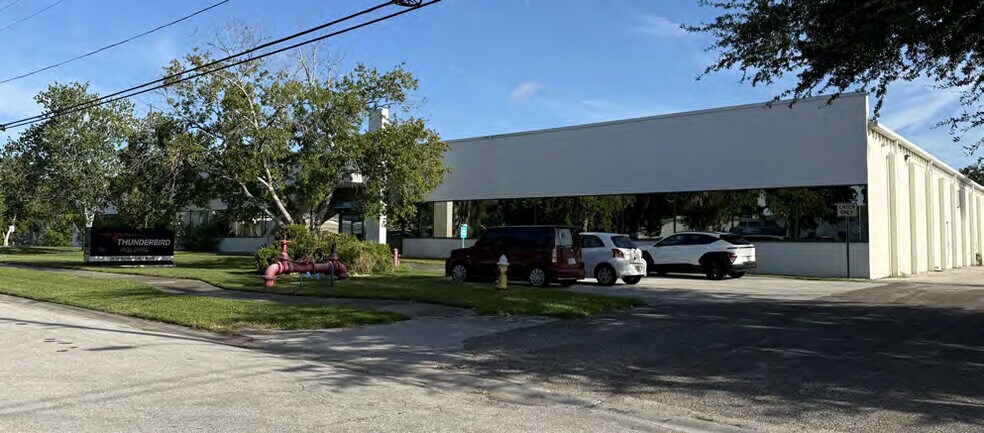 More Photos Of 2050 Sunnydale Blvd W, Clearwater Manufacturing For Sale