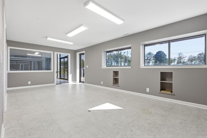 More Photos Of 207 Campbell Dr, Beebe Flex For Sale