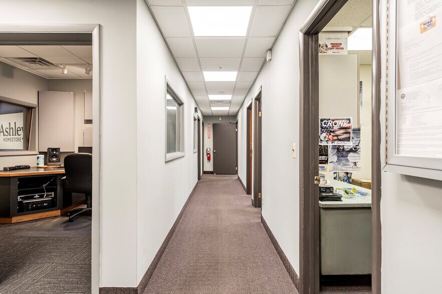 More Photos Of 641 Beach Ave, Stafford Airport For Sale