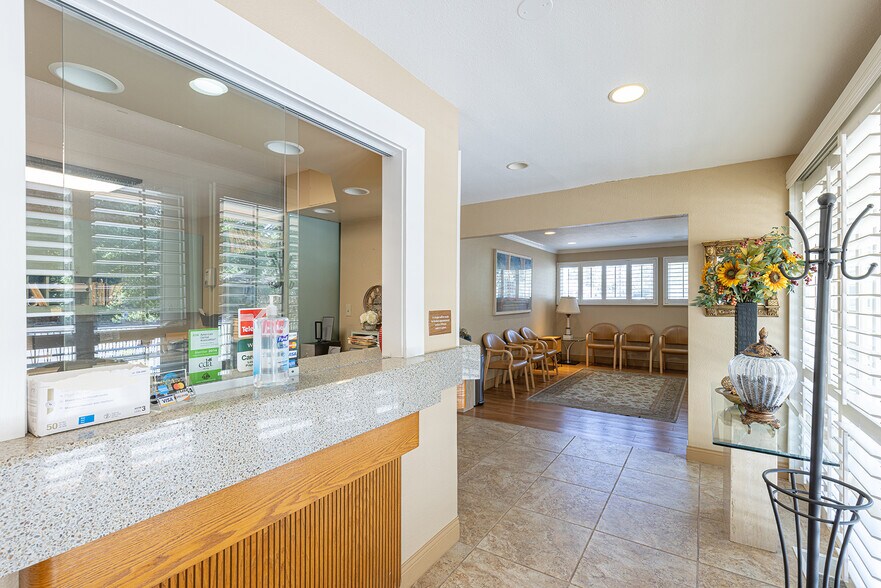 More Photos Of 2211 4th St, Santa Rosa Medical For Sale