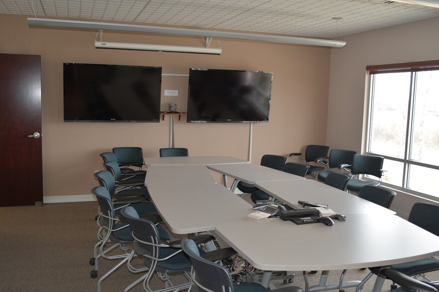 More Photos Of 125 Schoolhouse Loop, Kalispell Office For Sale