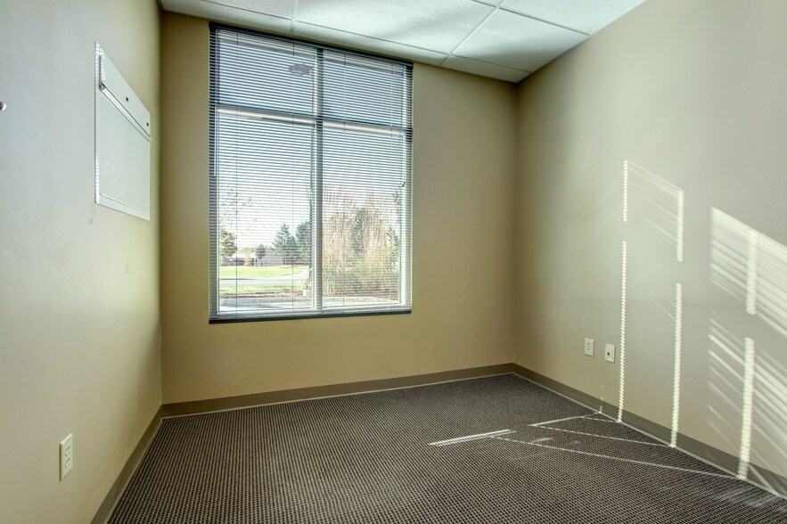 More Photos Of 9441 Huron St, Thornton Medical For Lease