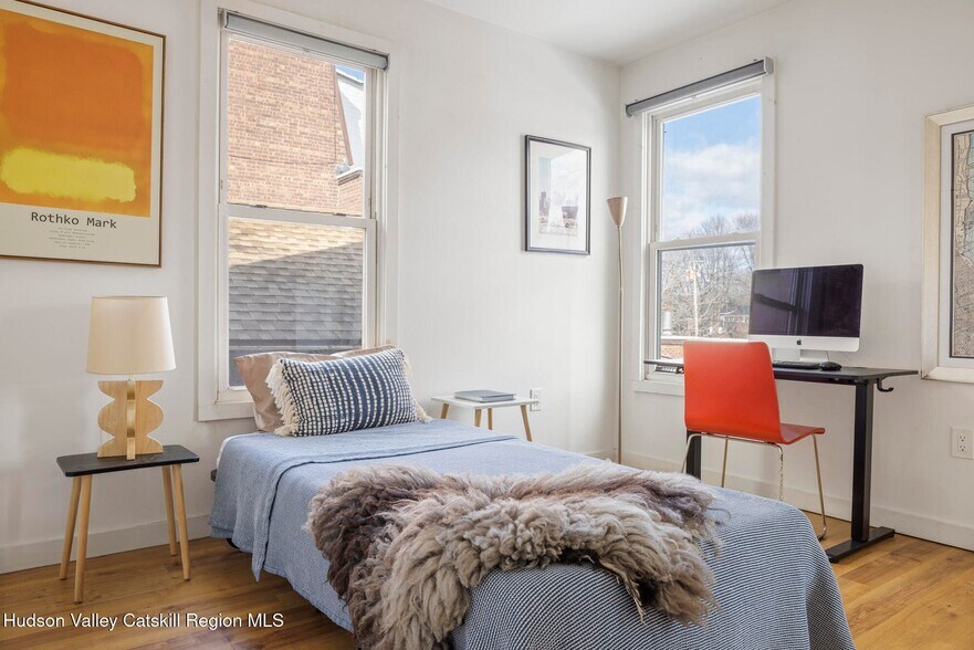 More Photos Of 346 Broadway, Kingston Storefront Retail Residential For Sale