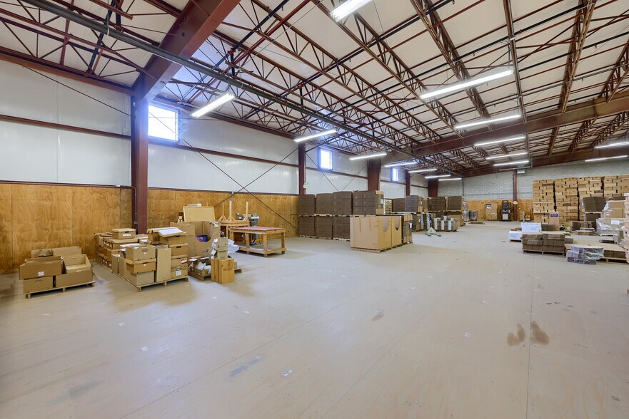 More Photos Of 221 Forney Dr, Ephrata Warehouse For Sale