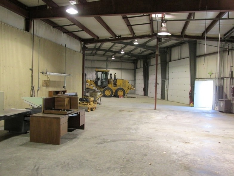 More Photos Of 5513 Highway 348, Delta Warehouse For Sale