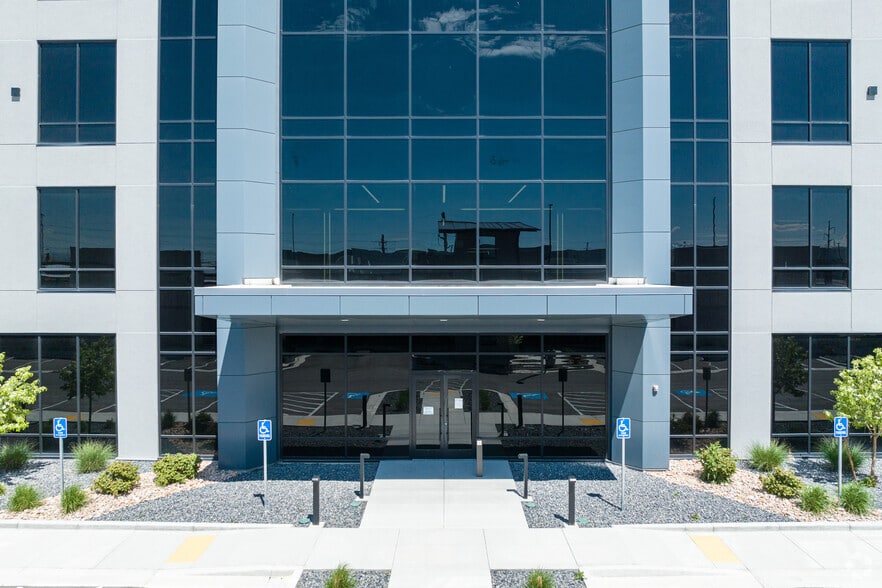 More Photos Of 2745 W 600 N, Lindon Office For Lease