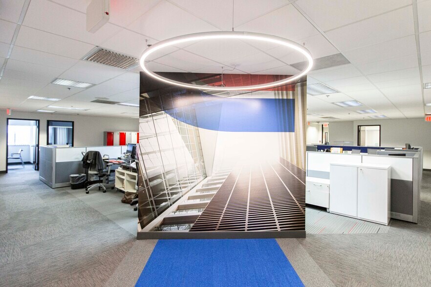 More Photos Of 28400 Northwestern Hwy, Southfield Office For Sale