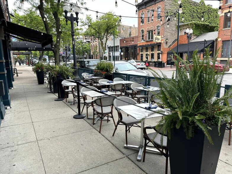 More Photos Of 1525 N Wells St, Chicago Storefront For Lease