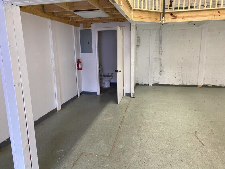 More Photos Of 4004 30th, Hollywood Flex For Lease