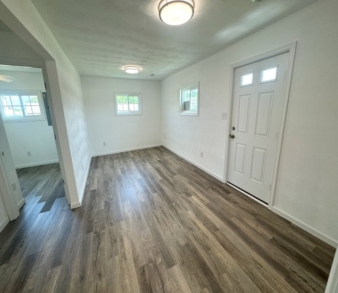 More Photos Of 5652 Bayside Rd, Virginia Beach Office For Sale