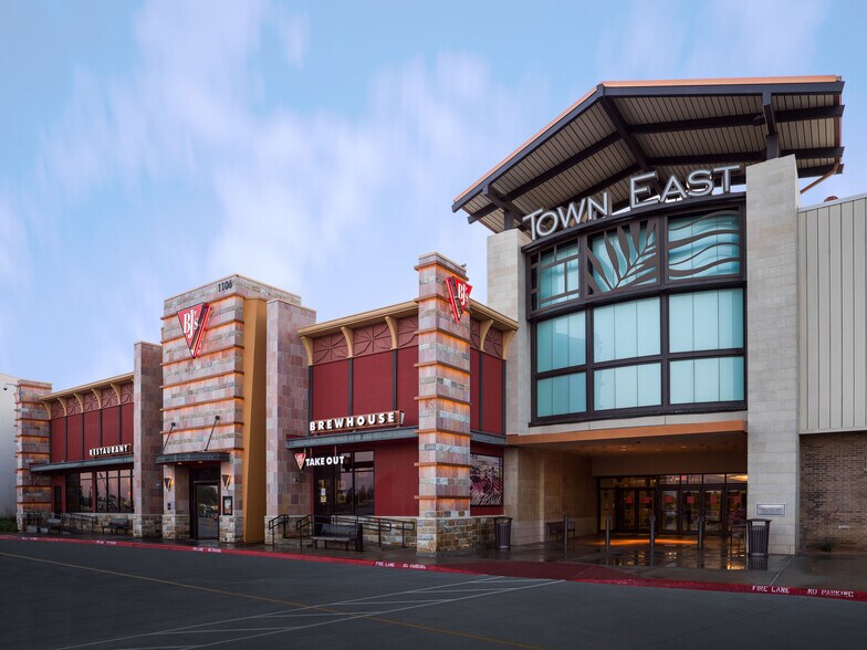 More Photos Of 2063 Town East Mall, Mesquite Unknown For Lease
