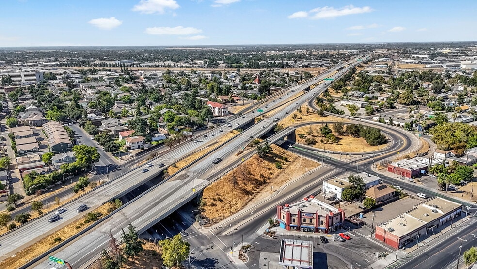 More Photos Of 1103-1111 E Belmont Ave, Fresno Freestanding For Sale