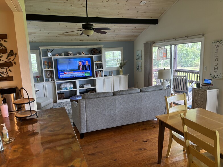 More Photos Of 6001 Bird Island Dr, Lady Lake Lodge Meeting Hall For Sale