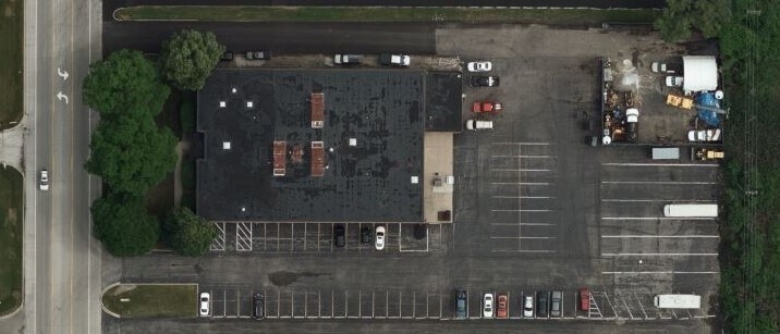 More Photos Of 405 S Washington Blvd, Mundelein Office For Sale
