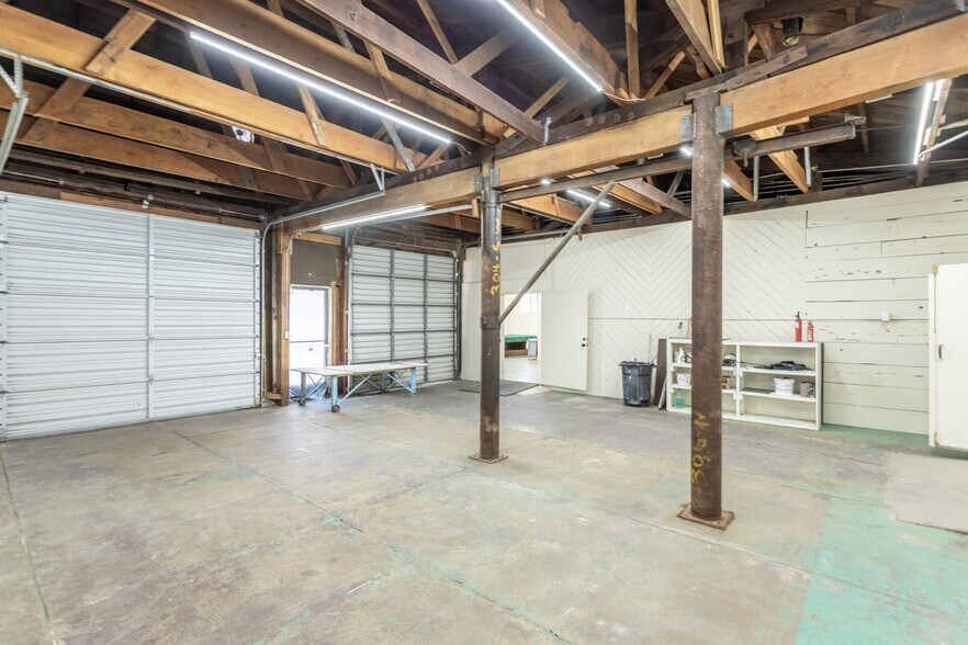 More Photos Of 37087 Main St, Burney Showroom For Sale