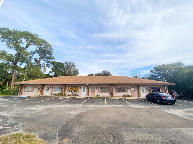 More Photos Of 8831 49th St, Pinellas Park Medical For Lease