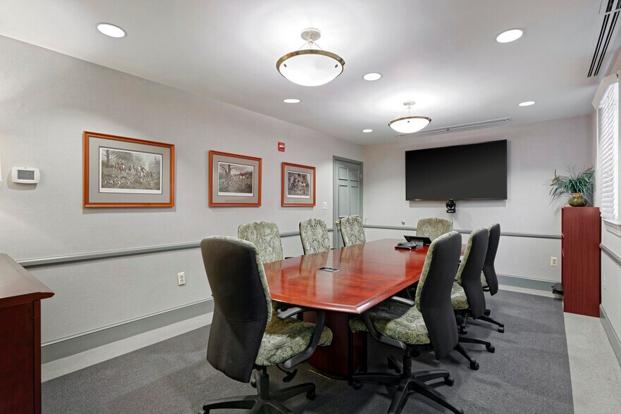 More Photos Of 6 S. Pendleton Street, Middleburg Office For Sale