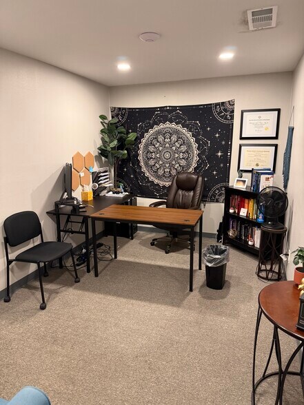 More Photos Of 4749 Odom Rd, Beaumont Office For Sale