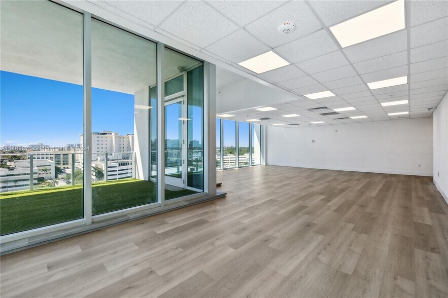 More Photos Of 2820 NE 214th St, Aventura Loft Creative Space For Sale