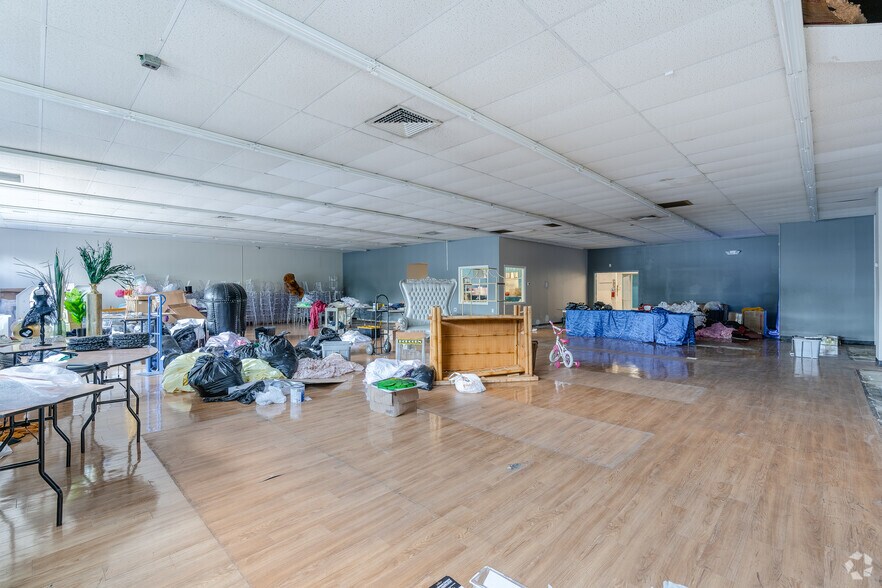 More Photos Of 76 W Landis Ave, Vineland Storefront Retail Office For Sale