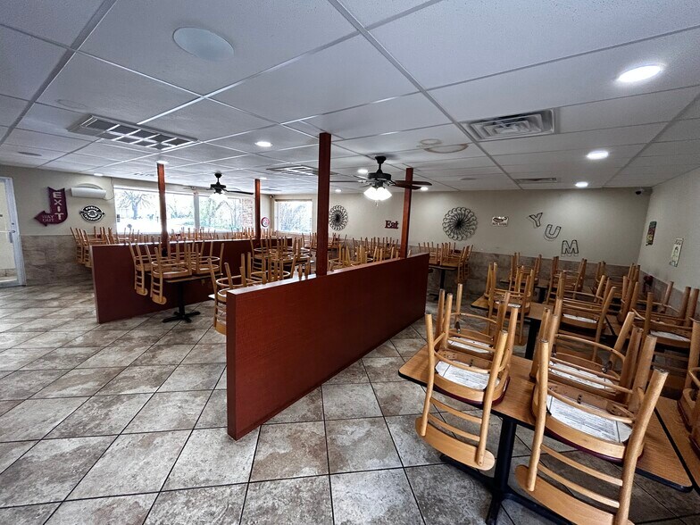 More Photos Of 9411 NE 10th St, Oklahoma City Fast Food For Sale