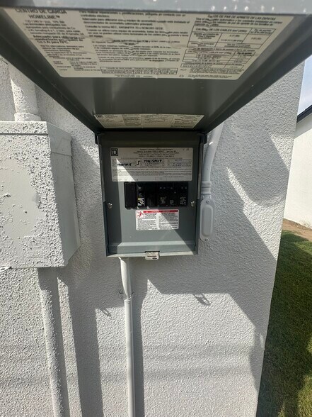 More Photos Of 922 L St, Sanger Apartments For Sale