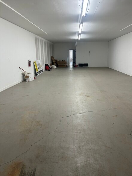 More Photos Of 11759 Asheville Hwy, Inman Office For Lease