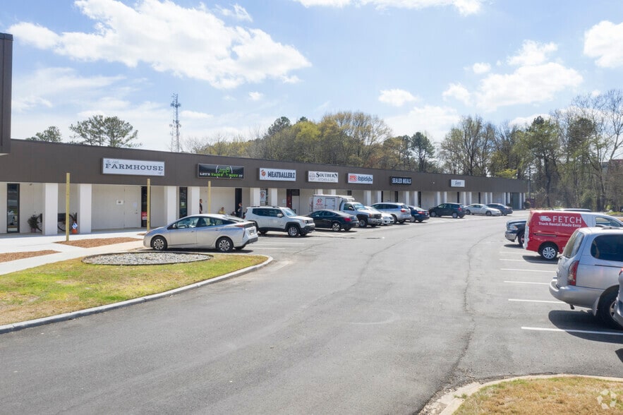 More Photos Of 3783 Presidential Pky, Atlanta Restaurant For Lease