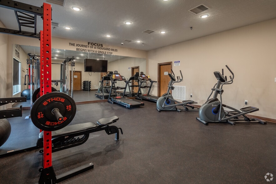 More Photos Of 6318 Taz Ct, Bowling Green Office For Lease