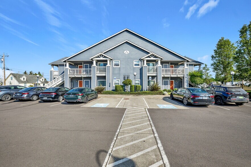 More Photos Of 2211 McKinney Ln, Lebanon Apartments For Sale