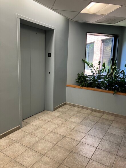 More Photos Of 3200 Tower Oaks Blvd, Rockville Medical For Sale