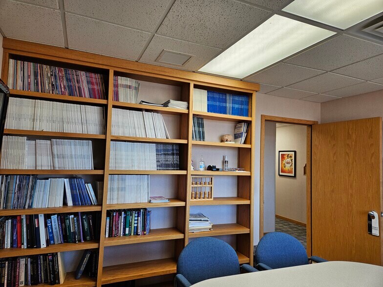 More Photos Of 4705 Towne Centre, Saginaw Office For Sale