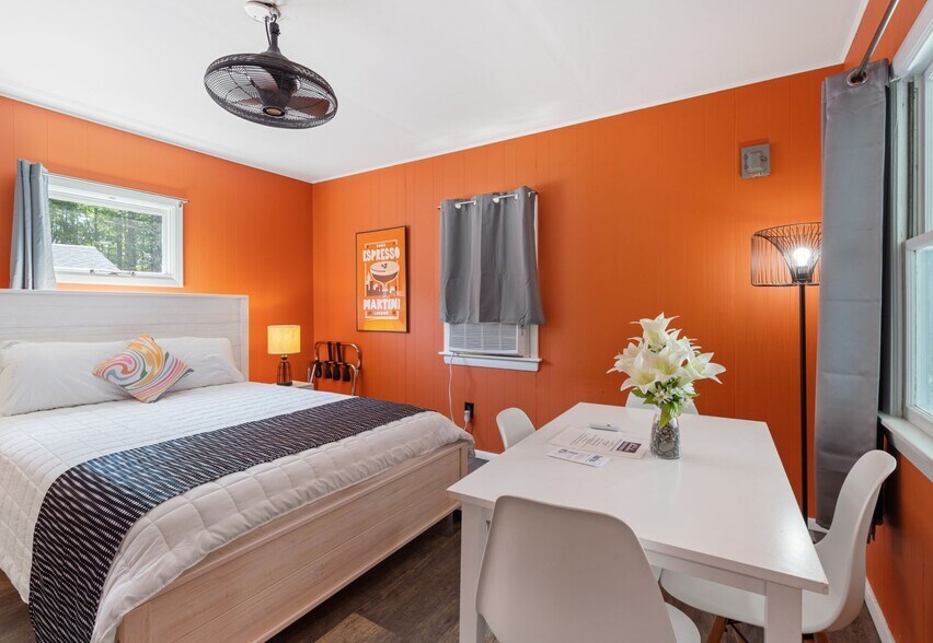 More Photos Of 773 Post Rd, Wells Hotel For Sale