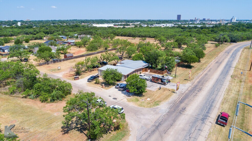 More Photos Of 2180 Maple St, Abilene Specialty For Sale