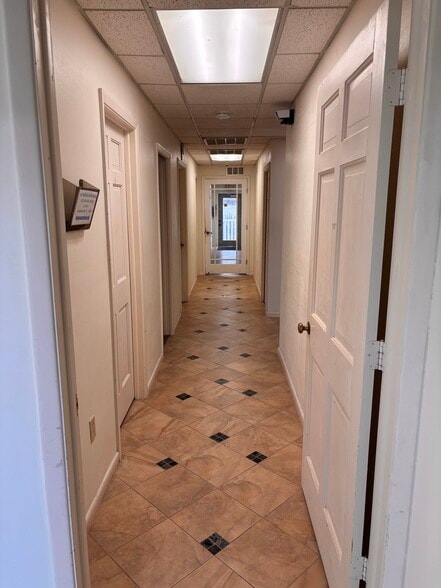 More Photos Of 2323 Belleair Rd, Clearwater Medical For Lease