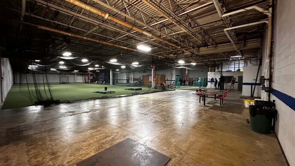 More Photos Of 1727-1801 Union Blvd, Allentown Warehouse For Lease