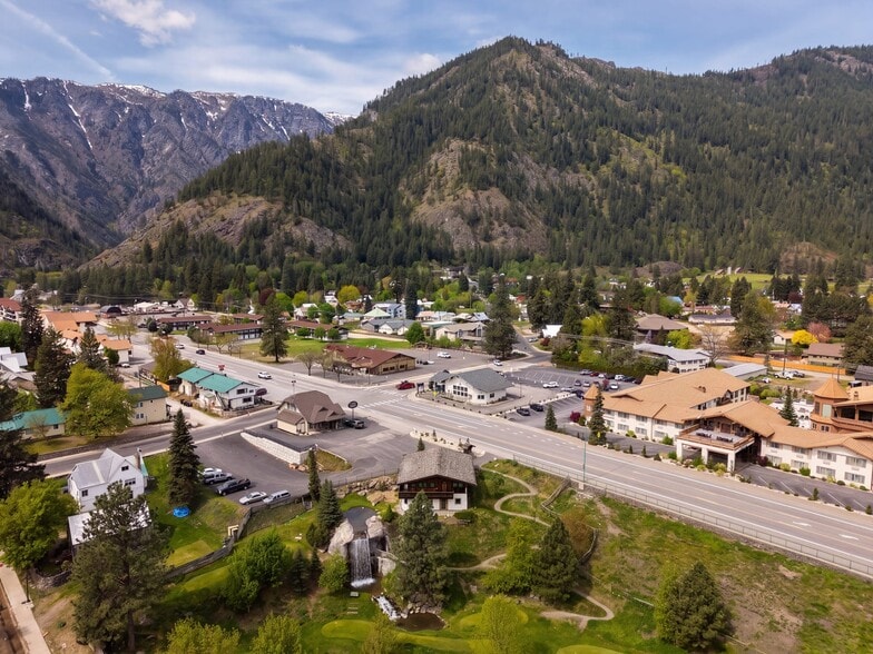 More Photos Of 300 US Highway 2, Leavenworth Bank For Sale
