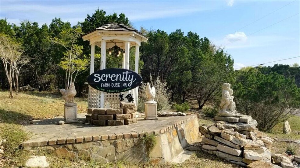 More Photos Of 251 Circle Dr, Wimberley Hospitality For Sale