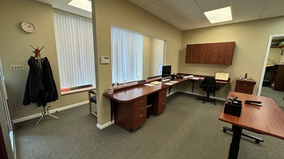 More Photos Of 309 S Main St, Phillipsburg Office For Sale