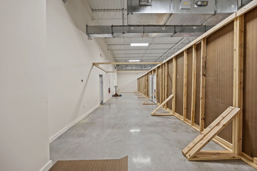 More Photos Of 1143 E Andrews Ave, Henderson General Retail For Lease