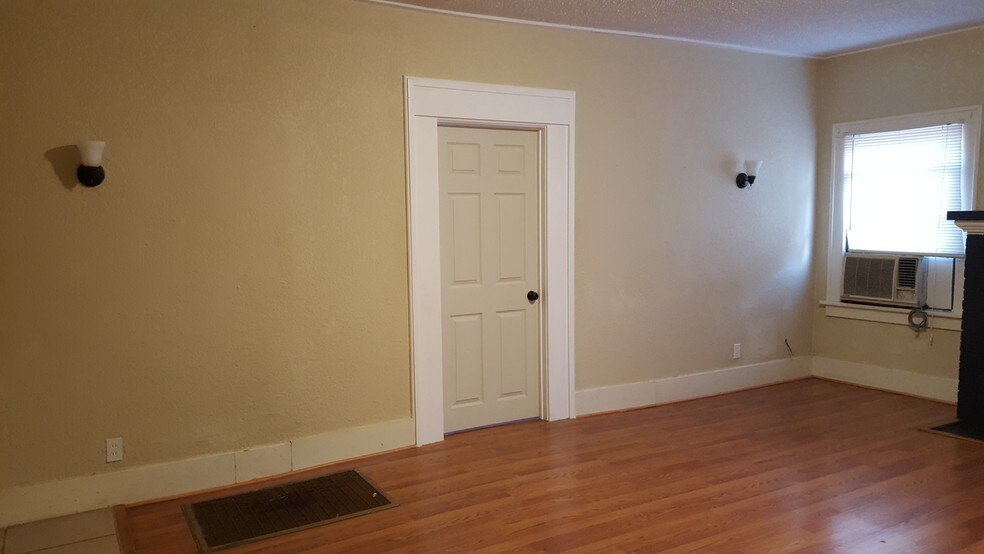 More Photos Of 810 Classen Blvd, Norman Apartments For Sale