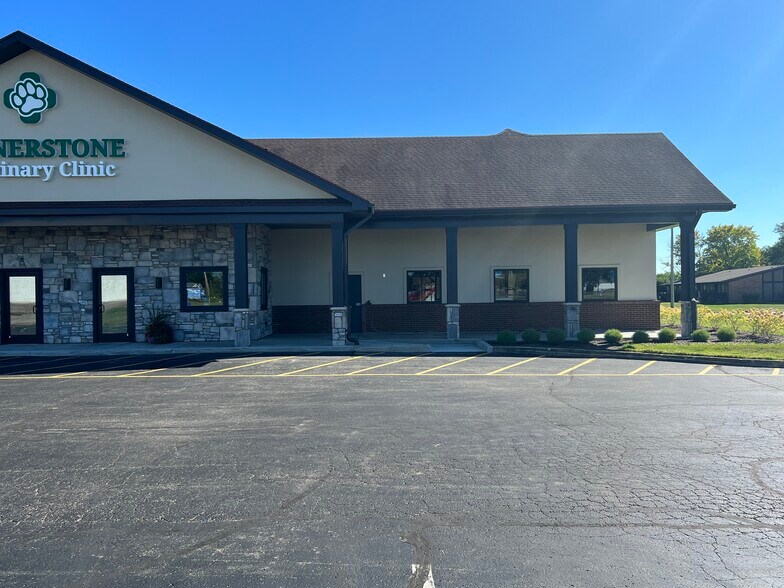 More Photos Of 301 Kienle Dr, Piqua Storefront Retail Office For Lease