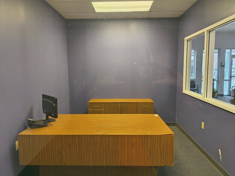 More Photos Of 120 Limestone St, Maysville Coworking Space
