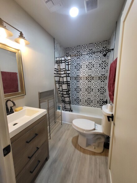 More Photos Of 1827 E 13th St, Tucson Multifamily For Sale