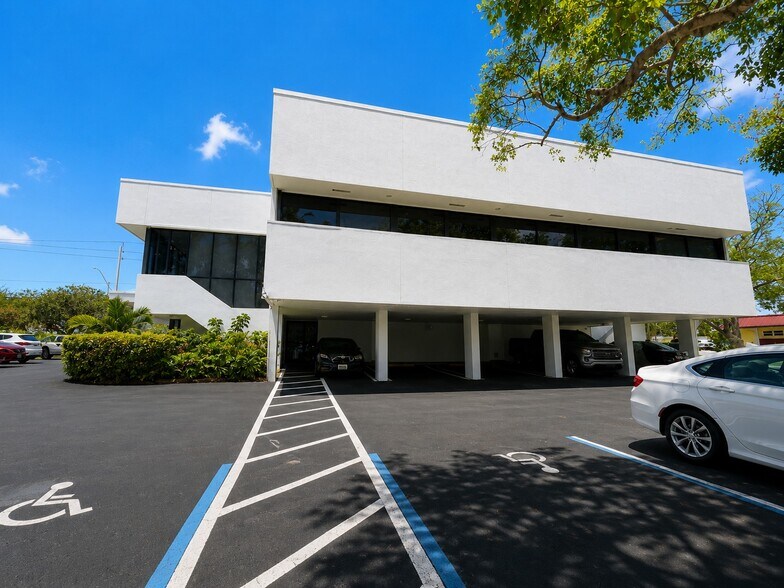 More Photos Of 6191 W Atlantic Blvd, Margate Office For Lease