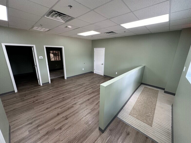 More Photos Of 1209-1215 N FM 3083 Rd E, Conroe Warehouse For Lease