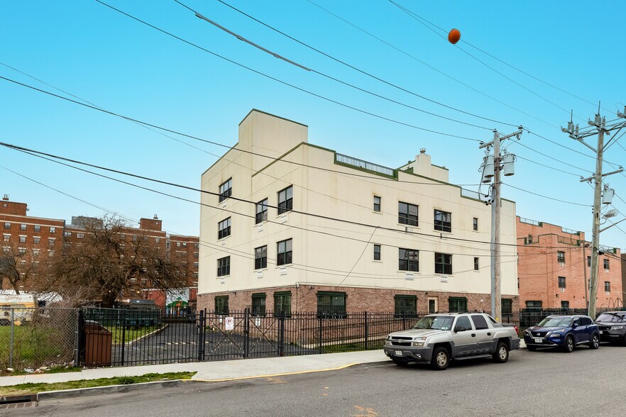 Primary Photo Of 311 Beach 53rd St, Far Rockaway Apartments For Sale