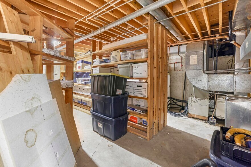 More Photos Of 507 Main Ave W, Twin Falls Flex For Sale