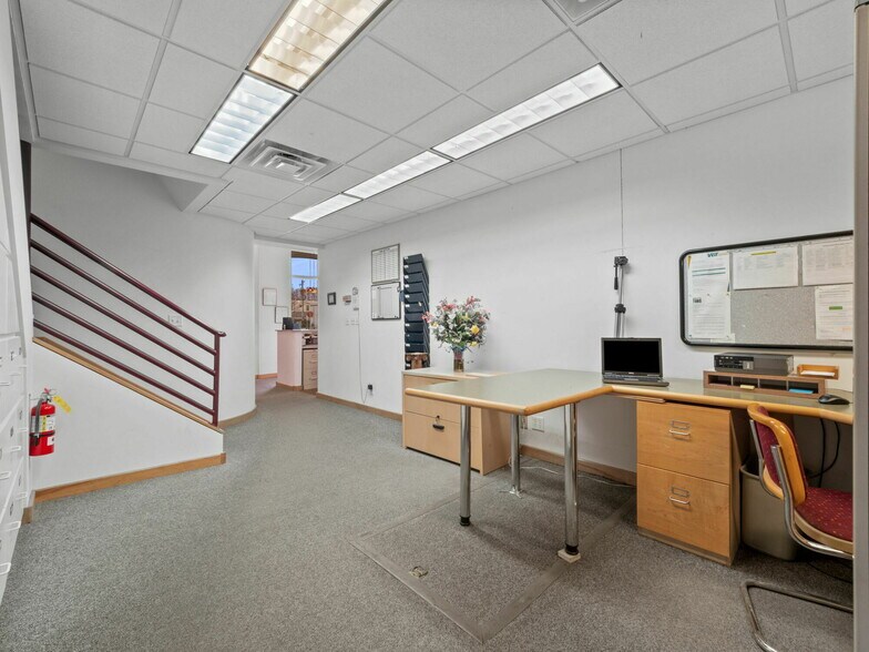 More Photos Of 740 Grand Ave, Saint Paul Storefront Retail Office For Lease